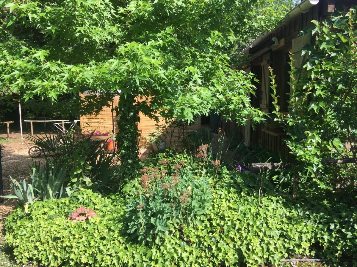 Bed And B Les Truffieres Bed & Breakfast Tremolat Exterior photo